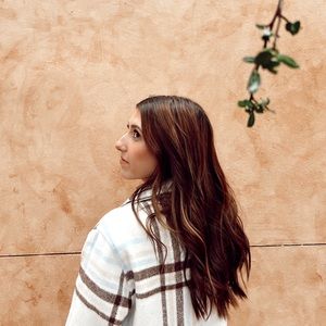 Meet your Posher, Jenay